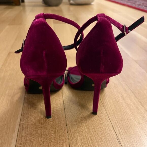 Gorgeous velvet heels from Zara - Picture 2 of 8
